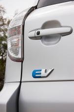 Toyota RAV4 EV 2012 года